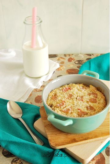 Pieczona owsianka z rabarbarem 3