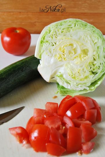 Tortilla orkiszowa z warzywami i kurczakiem 4
