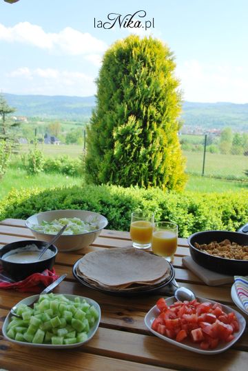 Tortilla orkiszowa z warzywami i kurczakiemTortilla orkiszowa z warzywami i kurczakiem 5