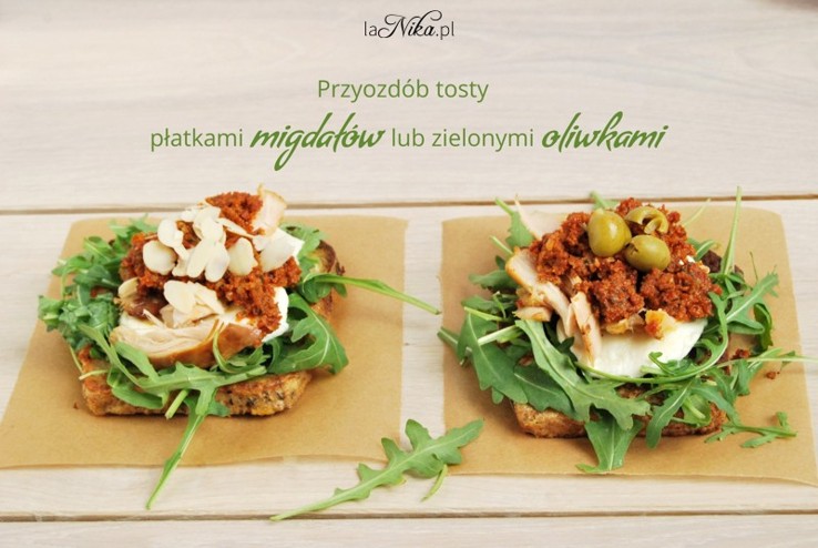 Tosty francuskie z czerwonym pesto i innymi dodatkami 5