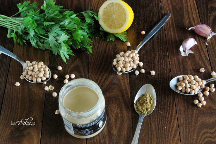 Składniki na hummus