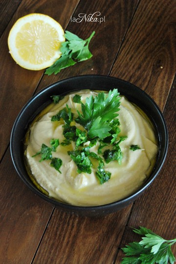 Gotowy hummus 1