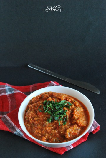 Gotowa pasta z pieczonej papryki i cukinii 1