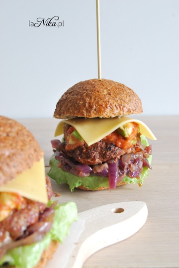 Gotowe domowe burgery 1