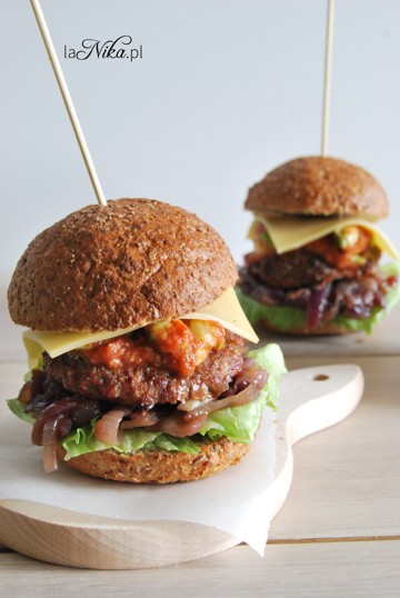 Gotowe domowe burgery 2