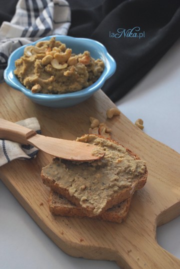 Pasta z soczewicy, pieczarek i orzechów nerkowca 1