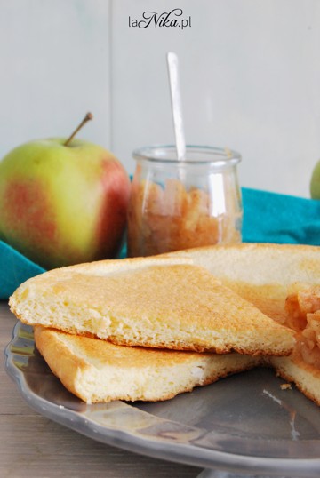 Omlet biszkoptowy ze słodkimi jabłkami 2