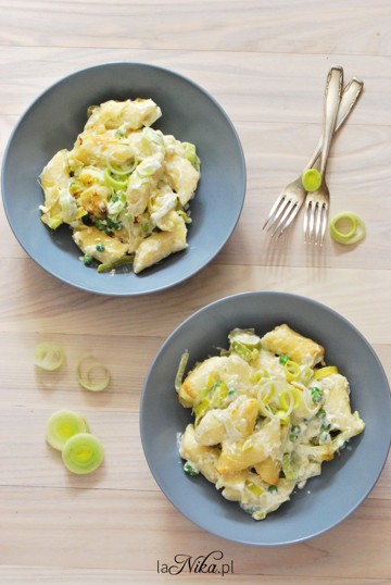 Kopytka zapieczone z mascarpone, porem i serem cheddar 3
