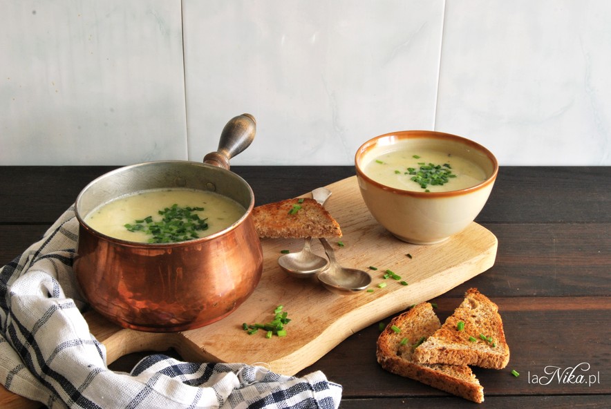 Zupa czosnkowa